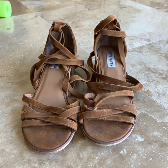 Steve Madden Revere Suede chunky heel Sandal - Picture 3 of 8